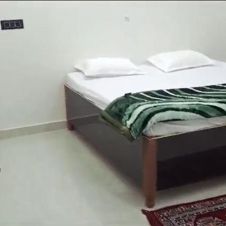 White House Homestay Prayagraj Exterior photo